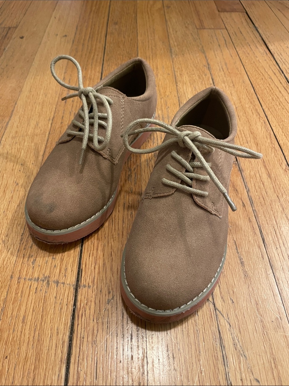 Boys Suede Lace-Up Oxford in Brown
